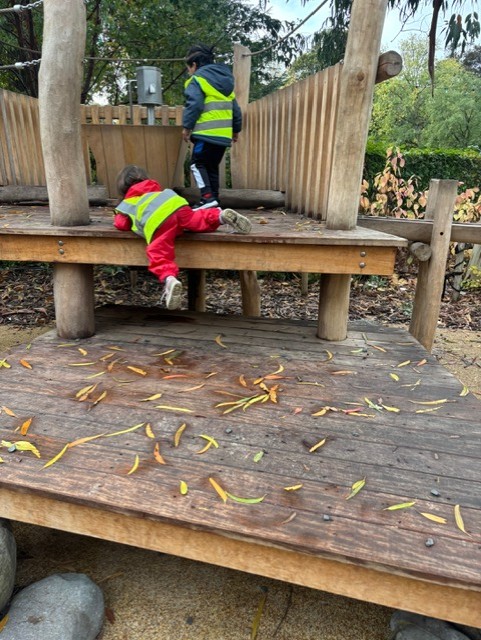 A trip to Kew Gardens - Climbing